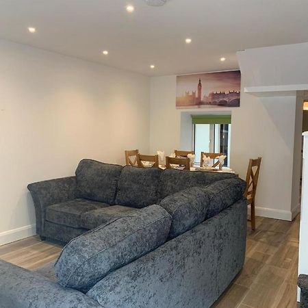 Eyre Square Lane Budget Rooms 골웨이 외부 사진