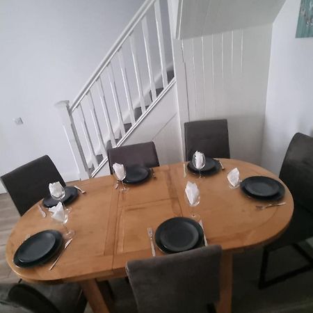 Eyre Square Lane Budget Rooms 골웨이 외부 사진