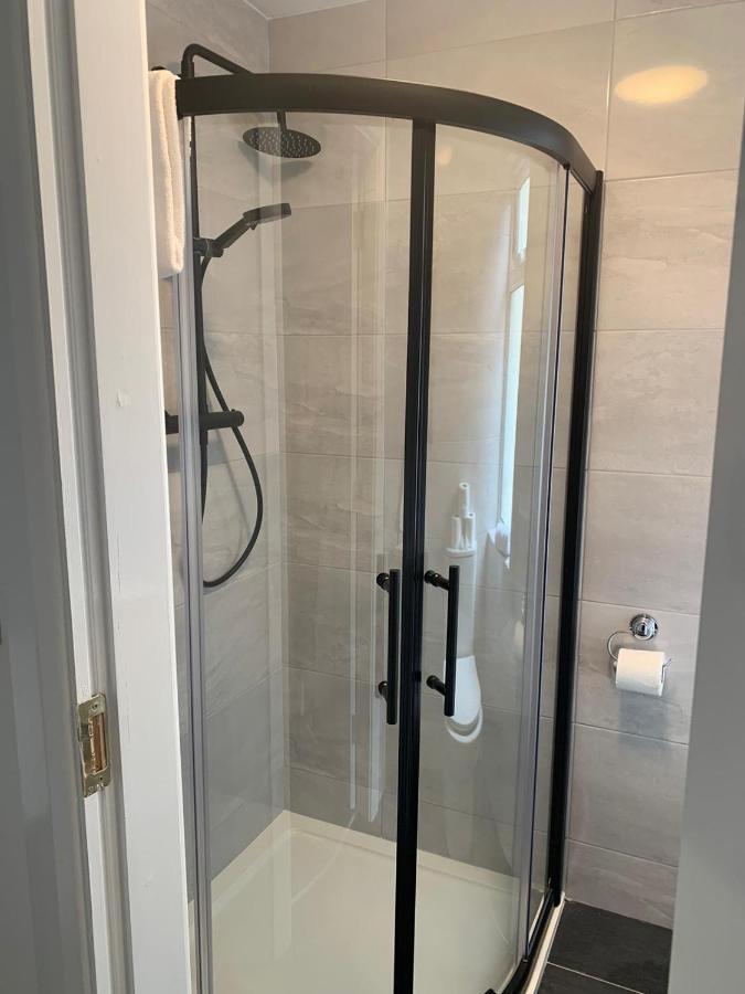 Eyre Square Lane Budget Rooms 골웨이 외부 사진