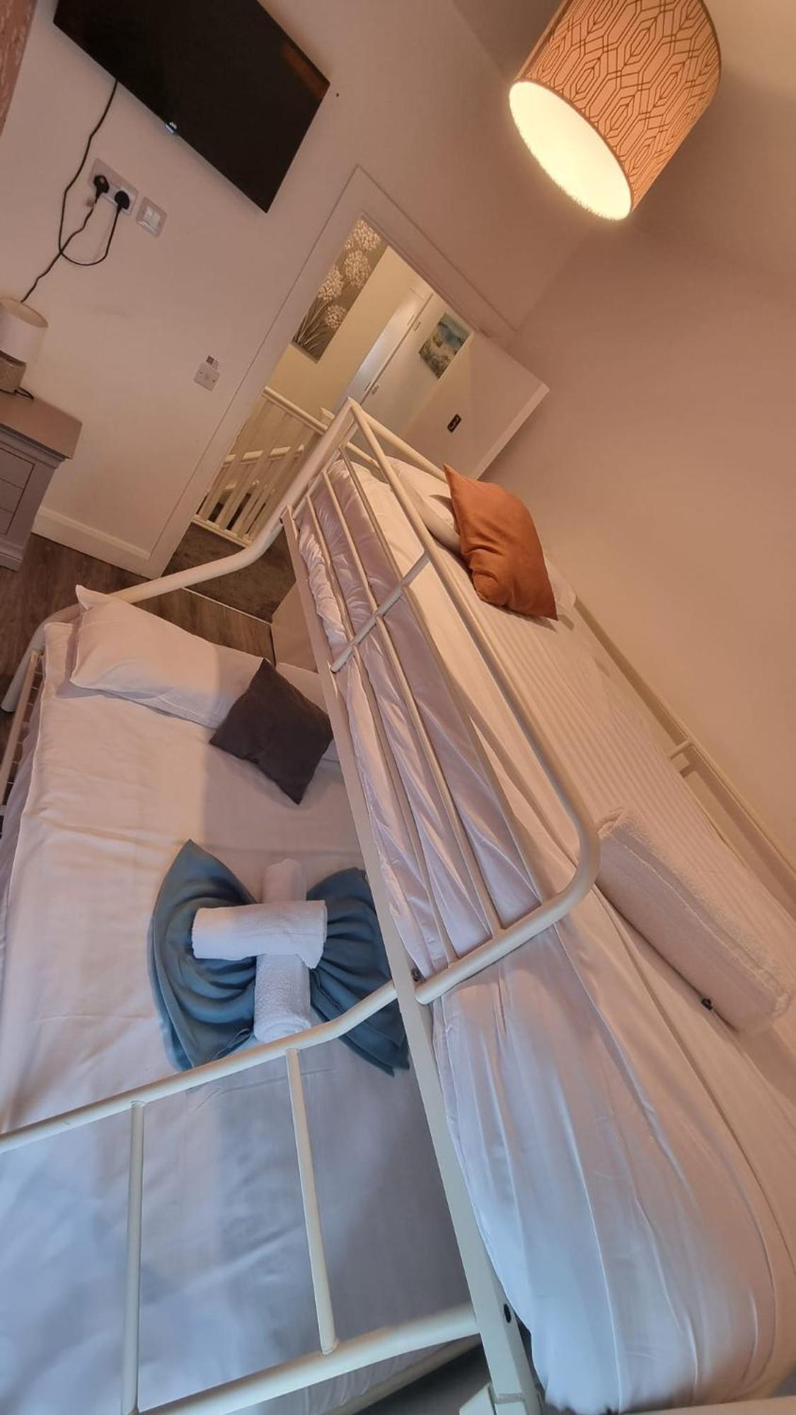 Eyre Square Lane Budget Rooms 골웨이 외부 사진