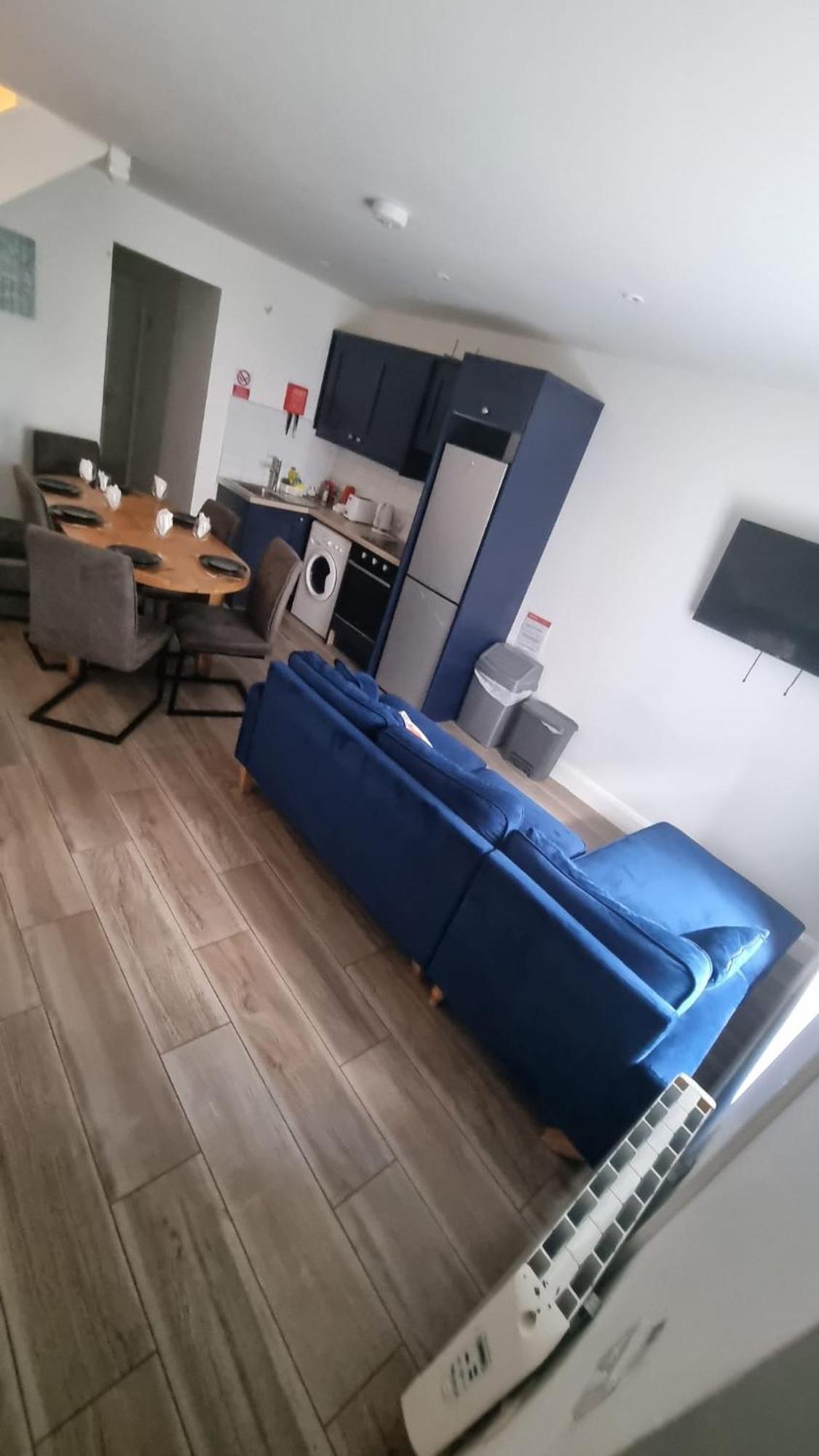 Eyre Square Lane Budget Rooms 골웨이 외부 사진