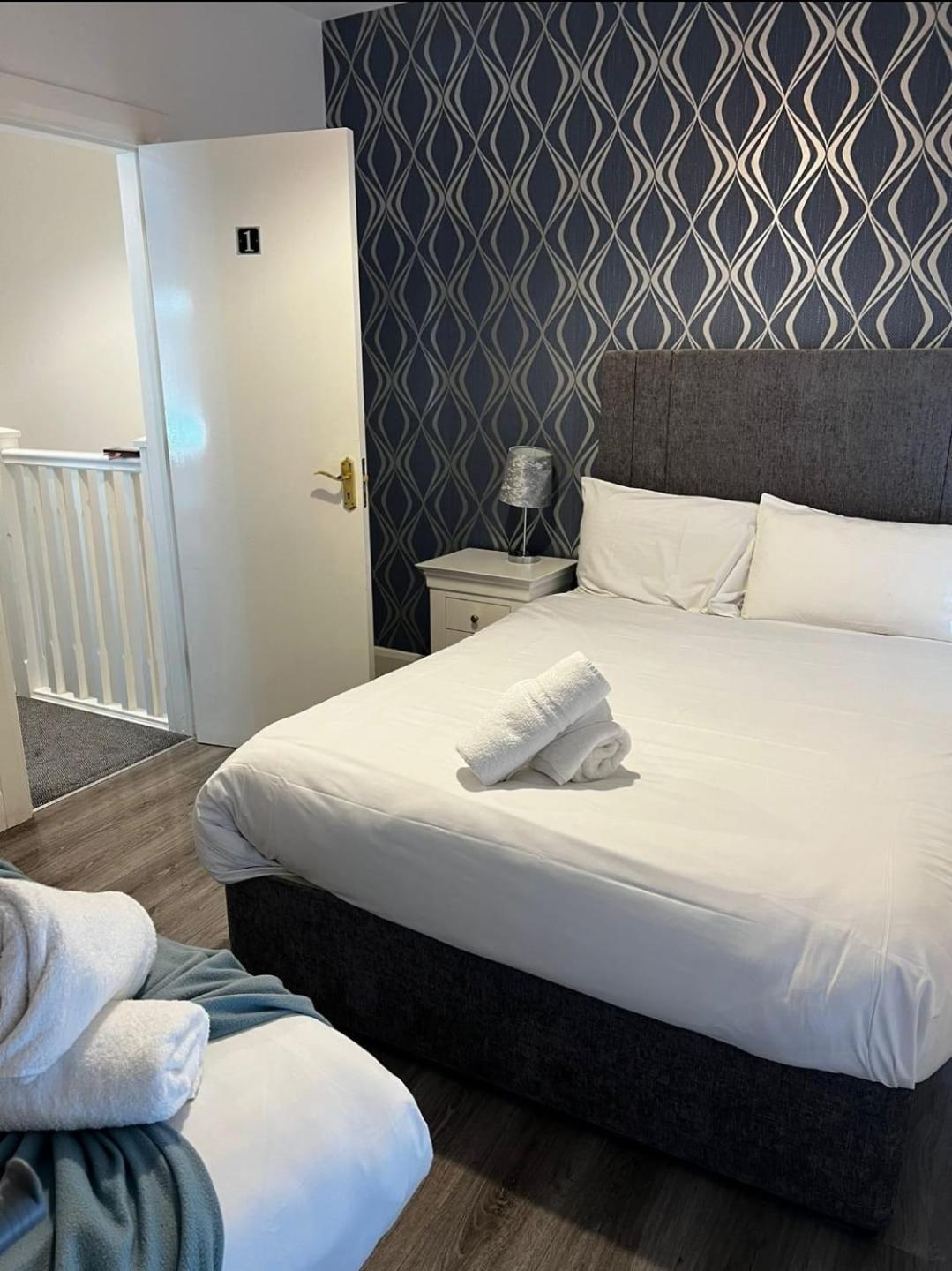 Eyre Square Lane Budget Rooms 골웨이 외부 사진